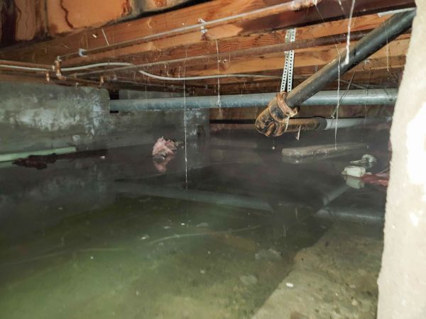Crawlspace Water Restoration in Dayton